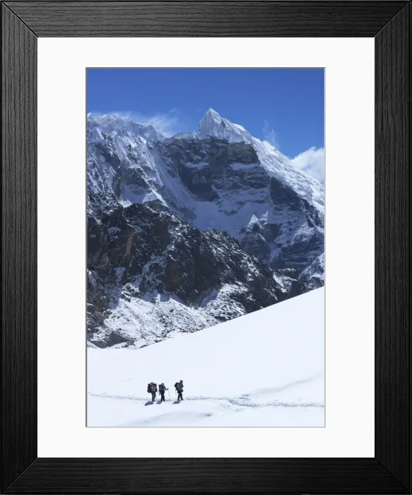 Framed Print : Trekkers crossing glacier on Cho La Pass, with peak of Lobuche East behind, Solukhumbu district, Sagarmatha National Park, UNESCO World Heritage Site, Nepal, Himalayas, Asia Framed Print : Trekkers crossing glacier on Cho La Pass, with peak of Lobuche East behind, Solukhumbu district, Sagarmatha National Park, UNESCO World Heritage Site, Nepal, Himalayas, Asia