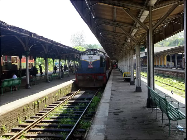Train at platform, Kandy train station, Kandy, Sri Lanka, Asia