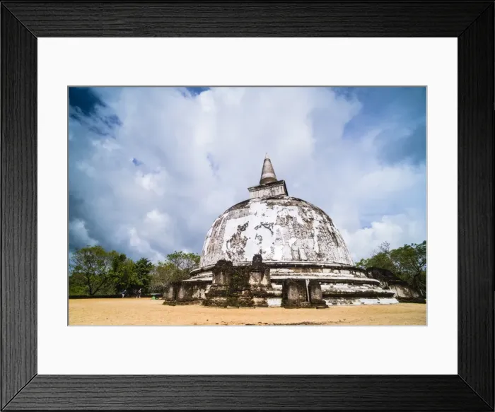 Framed Print : Kiri Vehera Dagoba in the Ancient City of Polonnaruwa, UNESCO World Heritage Site, Sri Lanka, Asia Framed Print : Kiri Vehera Dagoba in the Ancient City of Polonnaruwa, UNESCO World Heritage Site, Sri Lanka, Asia