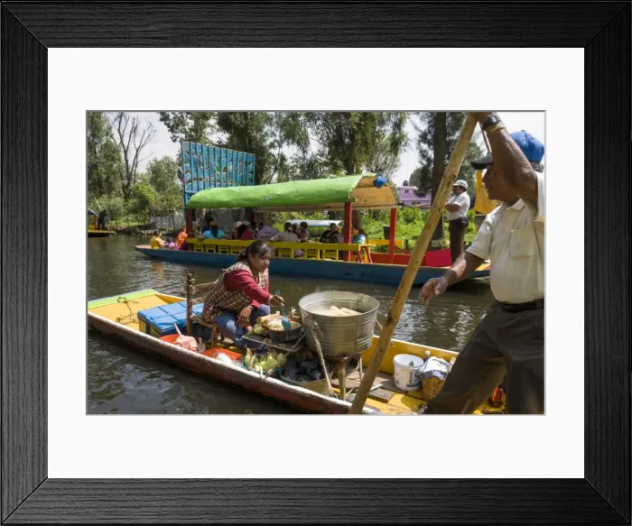 Framed Print : Food vendor at the Floating Gardens in Xochimilco, UNESCO World Heritage Site, Mexico City, Mexico, North America Framed Print : Food vendor at the Floating Gardens in Xochimilco, UNESCO World Heritage Site, Mexico City, Mexico, North America