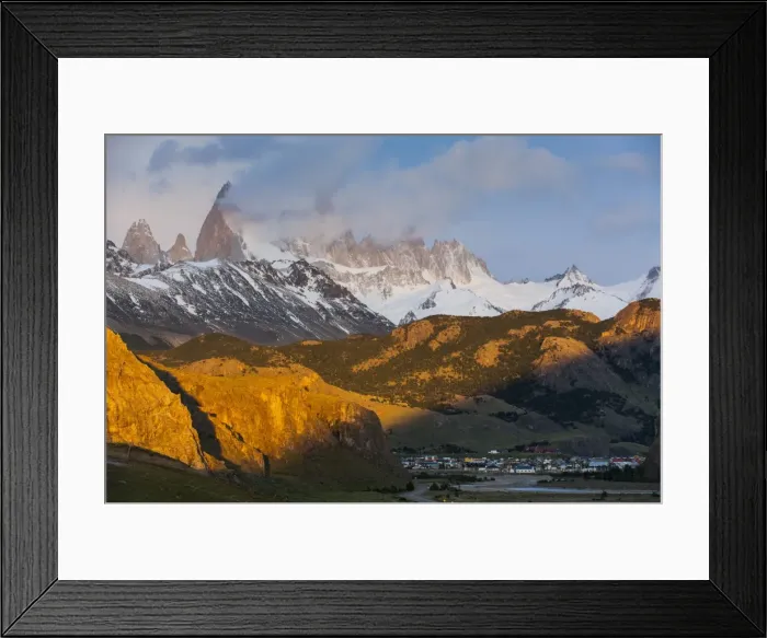 Framed Print : View of Mount Fitzroy near El Chalten at sunrise, Los Glaciares National Park, UNESCO World Heritage Site, Patagonia, Argentina, South America Framed Print : View of Mount Fitzroy near El Chalten at sunrise, Los Glaciares National Park, UNESCO World Heritage Site, Patagonia, Argentina, South America