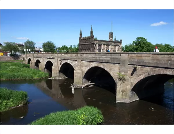 Wakefield Bridge and the Chantry Chapel, Wakefield, West Yorkshire, Yorkshire, England, United Kingdom, Europe