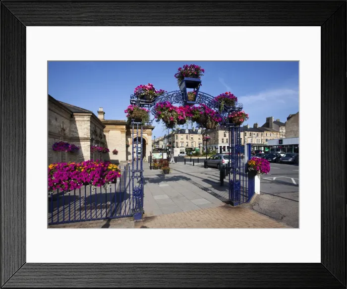 Framed Print : Summer flower display at Saltburn Station, Saltburn by the Sea, Redcar and Cleveland, North Yorkshire, Yorkshire, England, United Kingdom, Europe Framed Print : Summer flower display at Saltburn Station, Saltburn by the Sea, Redcar and Cleveland, North Yorkshire, Yorkshire, England, United Kingdom, Europe
