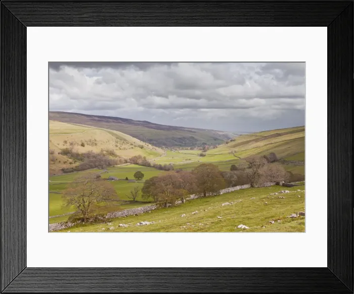 Framed Print : Looking down onto Littondale in the Yorkshire Dales National Park, Yorkshire, England, United Kingdom, Europe Framed Print : Looking down onto Littondale in the Yorkshire Dales National Park, Yorkshire, England, United Kingdom, Europe