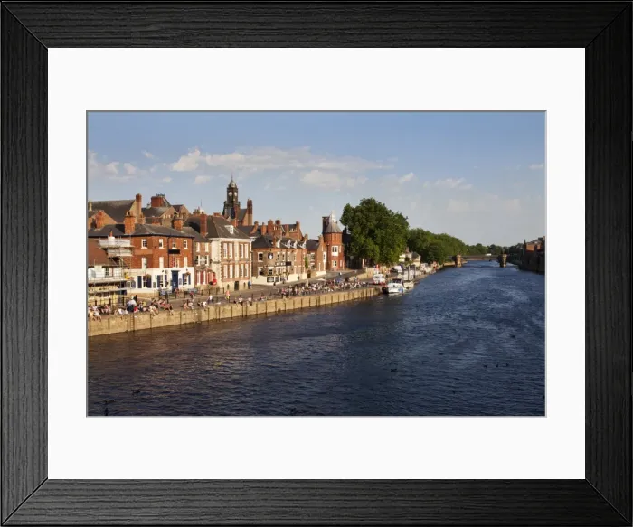 Framed Print : People sitting along Kings Staith by the River Ouse on a summer evening, City of York, Yorkshire, England, United Kingdom, Europe Framed Print : People sitting along Kings Staith by the River Ouse on a summer evening, City of York, Yorkshire, England, United Kingdom, Europe