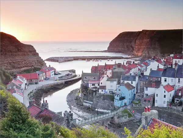 The fishing village of Staithes in the North York Moors, Yorkshire, England, United Kingdom, Europe