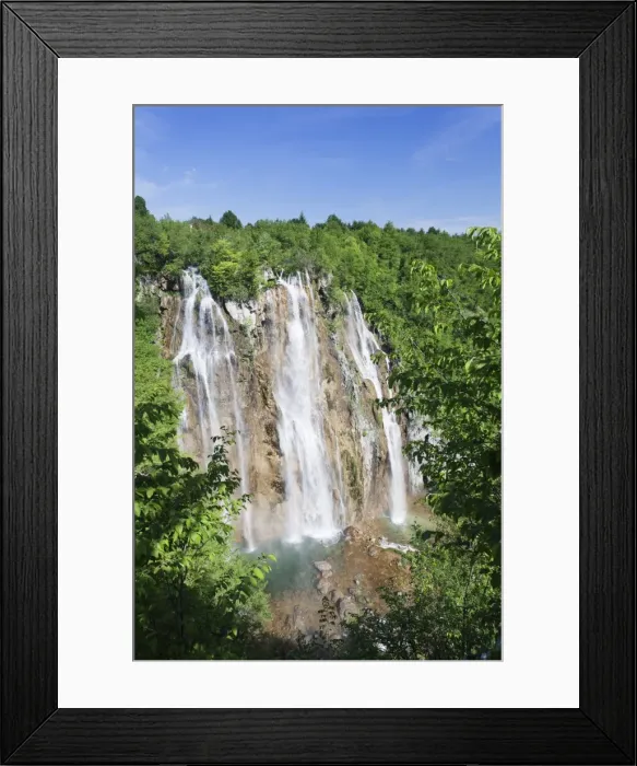 Framed Print : Waterfall, Veliki Slap, Plitvice Lakes National Park, UNESCO World Heritage Site, Croatia, Europe Framed Print : Waterfall, Veliki Slap, Plitvice Lakes National Park, UNESCO World Heritage Site, Croatia, Europe