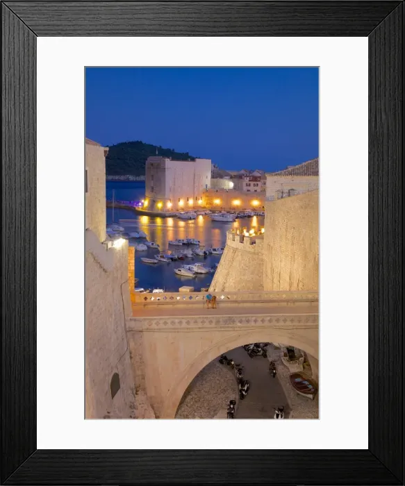 Framed Print : Harbour and Old City Walls at dusk, UNESCO World Heritage Site, Dubrovnik, Dalmatia, Croatia, Europe Framed Print : Harbour and Old City Walls at dusk, UNESCO World Heritage Site, Dubrovnik, Dalmatia, Croatia, Europe