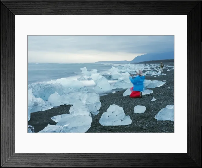 Framed Print : Icebergs washed up on the beach, Jokulsarlon iceberg lagoon, Eastern Region, Iceland, interior region, c Framed Print : Icebergs washed up on the beach, Jokulsarlon iceberg lagoon, Eastern Region, Iceland, interior region, c