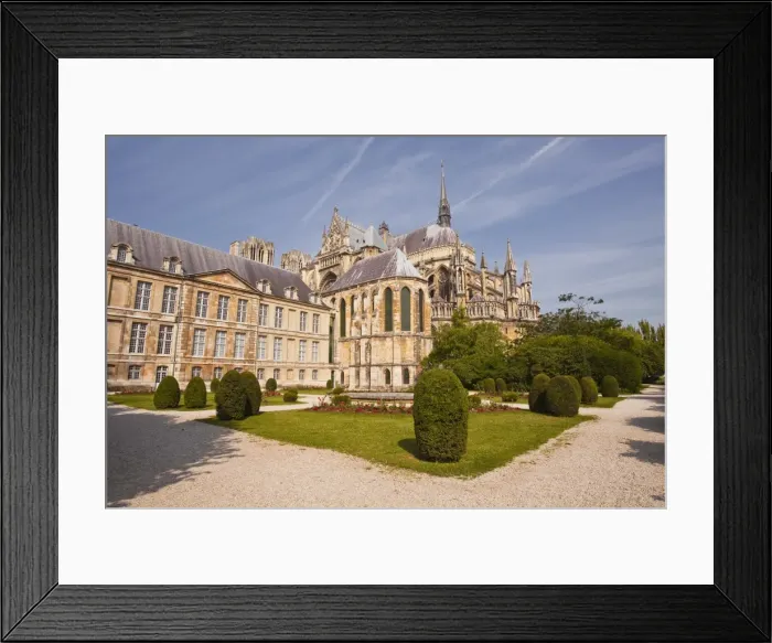 Framed Print : The Palais du Tau and Notre Dame de Reims cathedral, UNESCO World Heritage Site, Reims, Champagne-Ardenne, France, Europe Framed Print : The Palais du Tau and Notre Dame de Reims cathedral, UNESCO World Heritage Site, Reims, Champagne-Ardenne, France, Europe