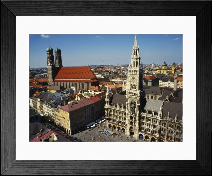Framed Print : Neues Rathaus and the Frauenkirche, Munich, Bavaria, Germany Framed Print : Neues Rathaus and the Frauenkirche, Munich, Bavaria, Germany