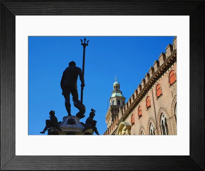 Framed Print : Fontana del Nettuno, Piazza Maggiore, Bologna, Emilia-Romagna, Italy, Europe Framed Print : Fontana del Nettuno, Piazza Maggiore, Bologna, Emilia-Romagna, Italy, Europe