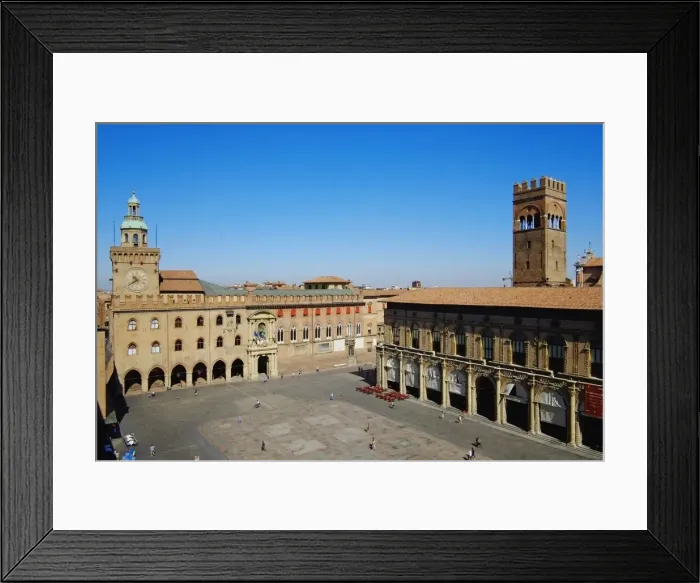 Framed Print : View of Piazza Maggiore, Palazzo del Podesta, Bologna, Emilia-Romagna, Italy, Europe Framed Print : View of Piazza Maggiore, Palazzo del Podesta, Bologna, Emilia-Romagna, Italy, Europe