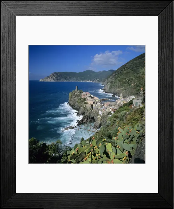 Framed Print : View of the Cinque Terre village of Vernazza, UNESCO World Heritage Site, Liguria, Italy, Mediterranean, Europe Framed Print : View of the Cinque Terre village of Vernazza, UNESCO World Heritage Site, Liguria, Italy, Mediterranean, Europe