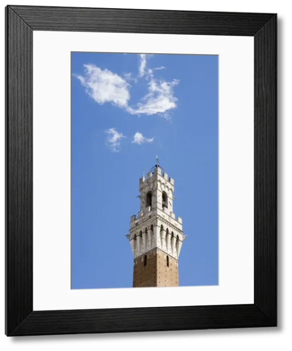 Framed Print : The bell tower of Palazzo Pubblico with cloud, Sienna, Tuscany, Italy Framed Print : The bell tower of Palazzo Pubblico with cloud, Sienna, Tuscany, Italy