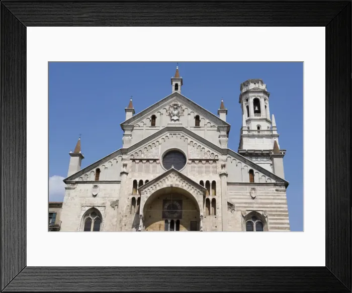 Framed Print : Fa?ade of the Santa Maria Matricolare Duomo, Verona, Italy Framed Print : Fa?ade of the Santa Maria Matricolare Duomo, Verona, Italy