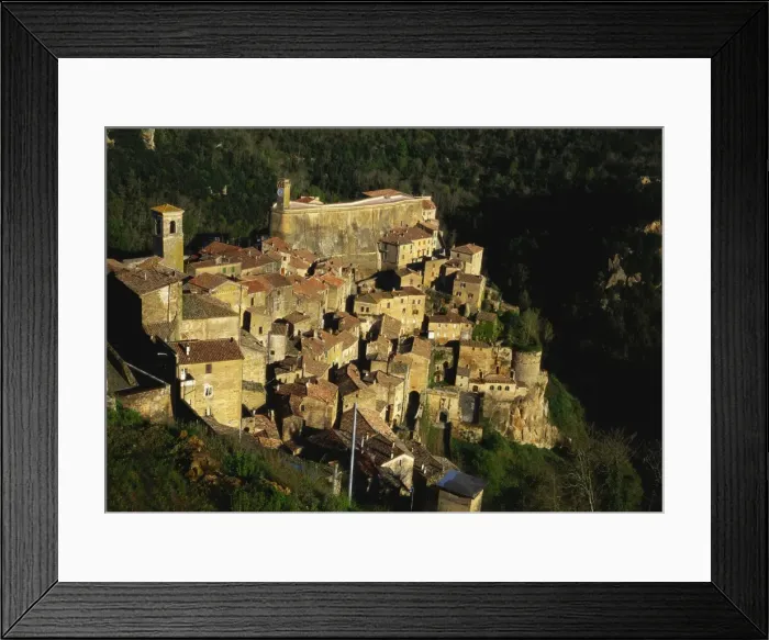 Framed Print : Elevated View of the Village of Sorano, Tuscany, Italy Framed Print : Elevated View of the Village of Sorano, Tuscany, Italy