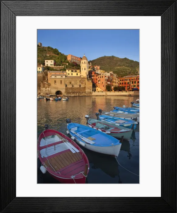 Framed Print : The Harbour at sunset in Vernazza, Cinque Terre, UNESCO World Heritage Site, Liguria, Italy, Mediterranean, Europe Framed Print : The Harbour at sunset in Vernazza, Cinque Terre, UNESCO World Heritage Site, Liguria, Italy, Mediterranean, Europe