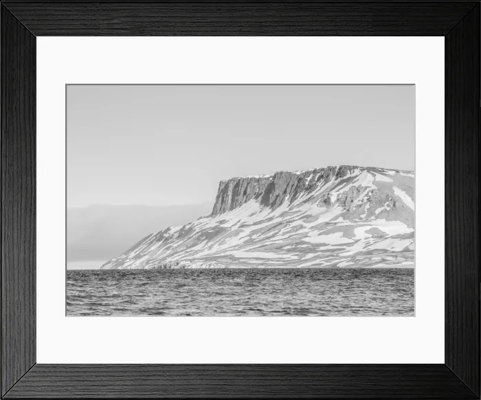 Framed Print : Alkefjellet (Auk Mountain) at Kapp Fanshawe, Spitsbergen, Svalbard, Norway, Scandinavia, Europe