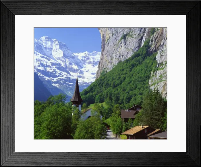 Framed Print : Lauterbrunnen, Jungfrau Region, Switzerland Framed Print : Lauterbrunnen, Jungfrau Region, Switzerland