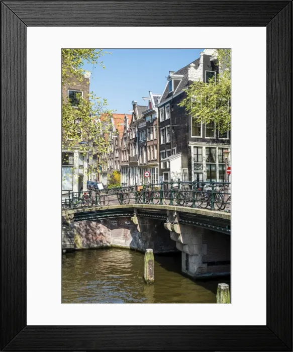 Framed Print : Bridge over Brouwersgracht, Amsterdam, Netherlands, Europe Framed Print : Bridge over Brouwersgracht, Amsterdam, Netherlands, Europe