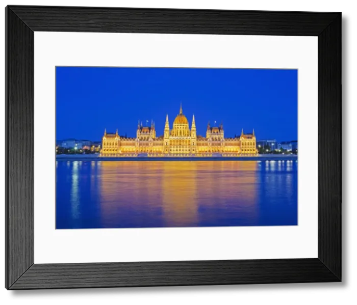 Framed Print : Hungarian Parliament Building, Banks of the Danube, UNESCO World Heritage Site, Budapest, Hungary, Europe Framed Print : Hungarian Parliament Building, Banks of the Danube, UNESCO World Heritage Site, Budapest, Hungary, Europe