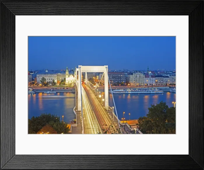 Framed Print : Elizabeth Bridge, Banks of the Danube, UNESCO World Heritage Site, Budapest, Hungary, Europe Framed Print : Elizabeth Bridge, Banks of the Danube, UNESCO World Heritage Site, Budapest, Hungary, Europe