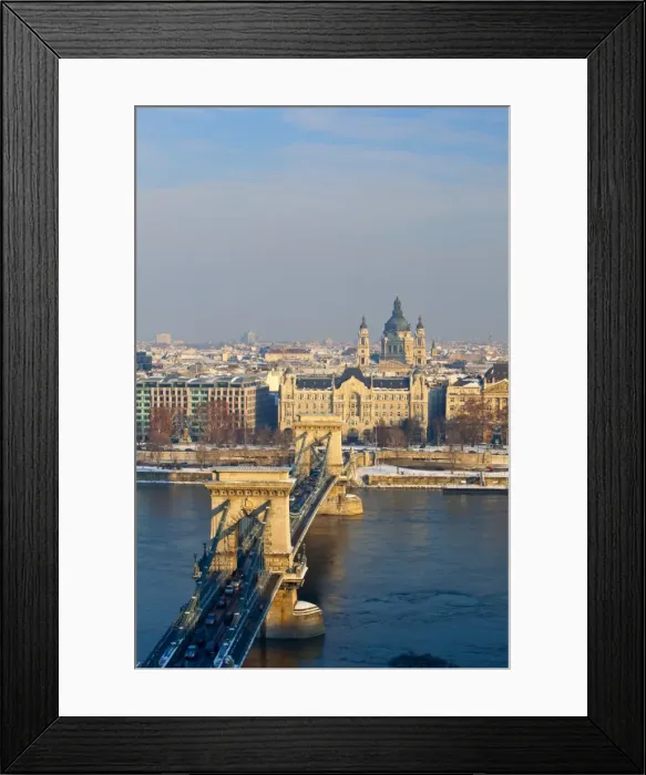 Framed Print : Chain Bridge and River Danube on a winters afternoon, UNESCO World Heritage Site, Budapest, Hungary, Europe Framed Print : Chain Bridge and River Danube on a winters afternoon, UNESCO World Heritage Site, Budapest, Hungary, Europe