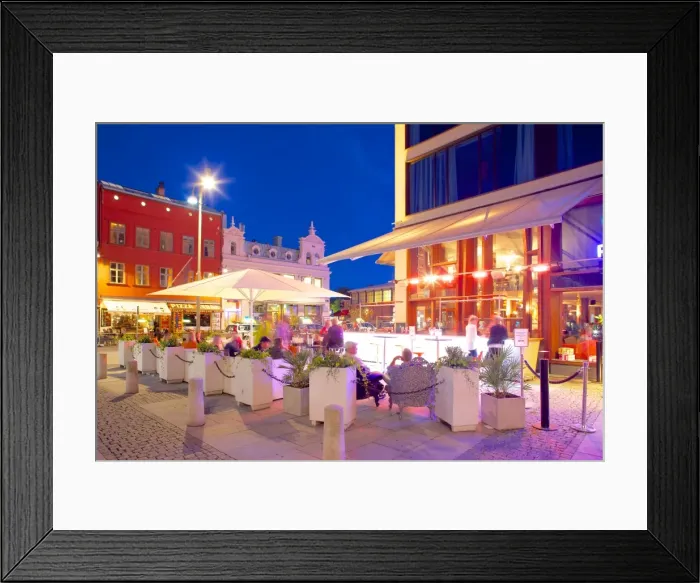 Framed Print : Restaurant on Vallgatan at dusk, Gothenburg, Sweden, Scandinavia, Europe Framed Print : Restaurant on Vallgatan at dusk, Gothenburg, Sweden, Scandinavia, Europe