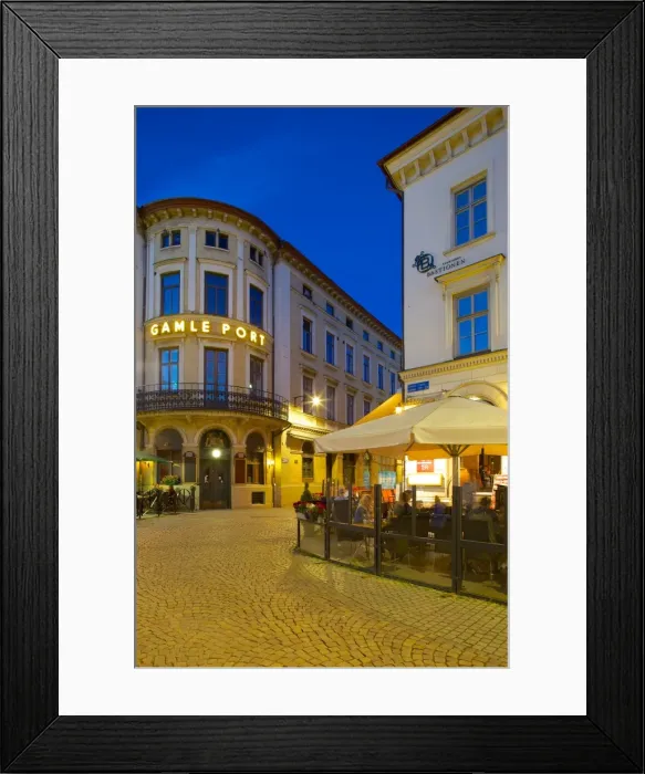 Framed Print : Restaurants on Ostra Larmgatan at dusk, Gothenburg, Sweden, Scandinavia, Europe Framed Print : Restaurants on Ostra Larmgatan at dusk, Gothenburg, Sweden, Scandinavia, Europe