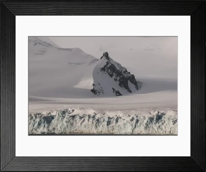 Framed Print : Huge snow field in the Half Moon Bay, South Shetland Islands, Antarctica, Polar Regions Framed Print : Huge snow field in the Half Moon Bay, South Shetland Islands, Antarctica, Polar Regions