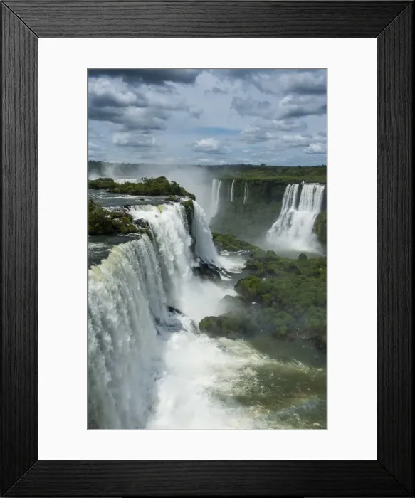 Framed Print : Foz de Iguazu (Iguacu Falls), the largest waterfalls in the world, Iguacu National Park, UNESCO World Heritage Site, Brazil, South America Framed Print : Foz de Iguazu (Iguacu Falls), the largest waterfalls in the world, Iguacu National Park, UNESCO World Heritage Site, Brazil, South America