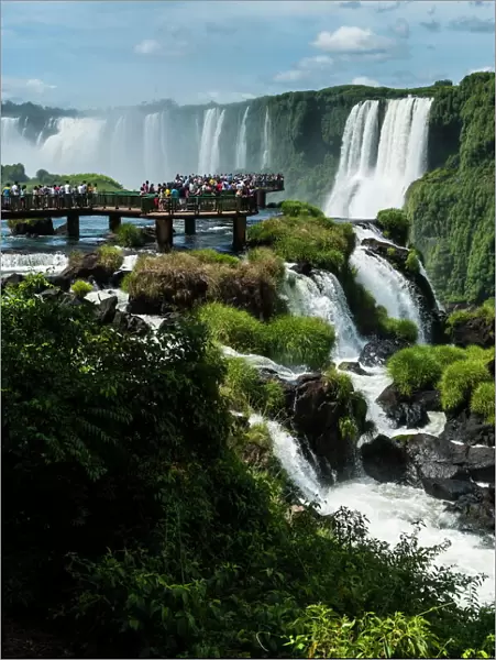 Foz de Iguazu (Iguacu Falls), the largest waterfalls in the world, Iguacu National Park, UNESCO World Heritage Site, Brazil, South America