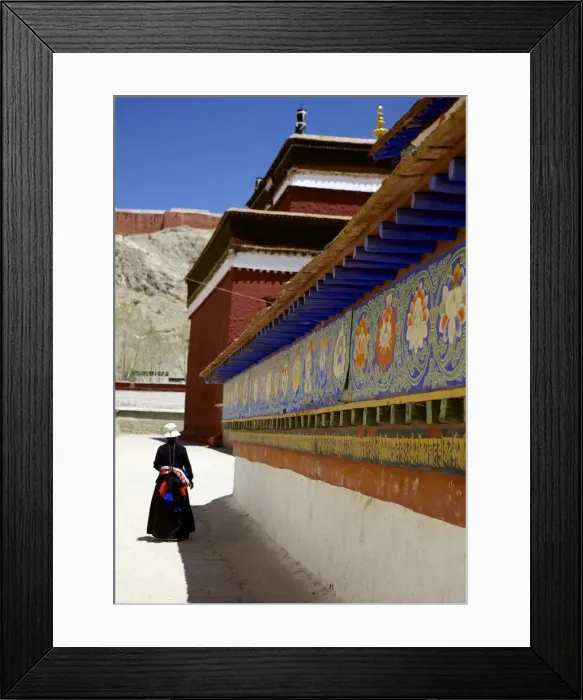 Framed Print : Tibetan Pilgrim circling the base of Kumbum chorten (Stupa) in the Palcho Monastery at Gyantse, Tibet, China, Asia