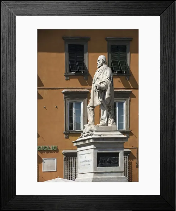 Framed Print : Statue of Garibaldi, Lucca, Tuscany, Italy, Europe Framed Print : Statue of Garibaldi, Lucca, Tuscany, Italy, Europe