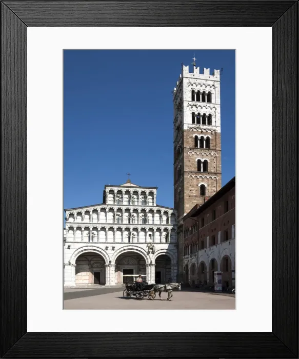 Framed Print : Horse drawn carriage crossing the Piazza San Martino, Lucca, Tuscany, Italy, Europe Framed Print : Horse drawn carriage crossing the Piazza San Martino, Lucca, Tuscany, Italy, Europe