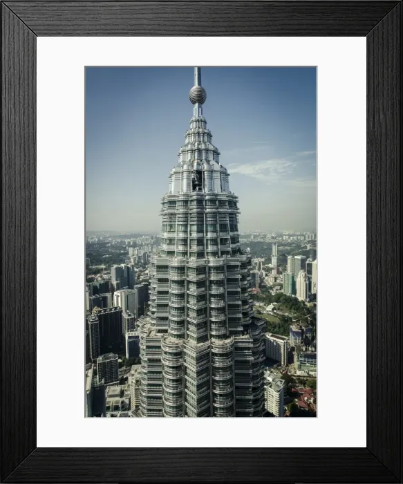Framed Print : Petronas Tower I (452m), Kuala Lumpur, Malaysia