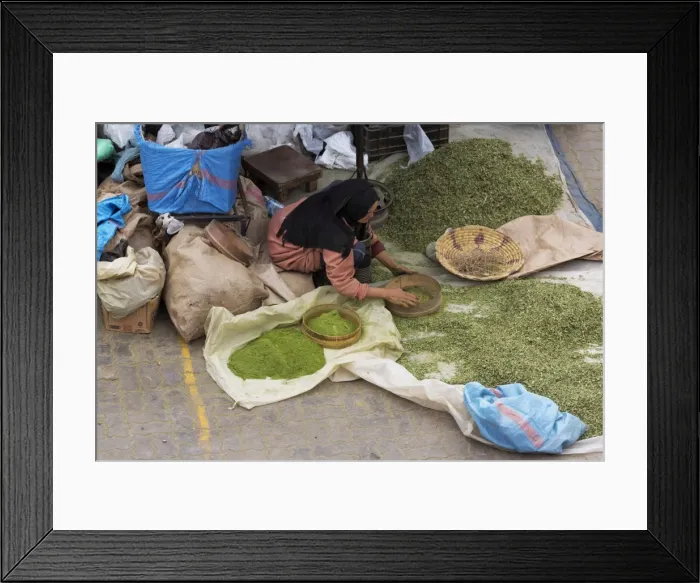Framed Print : Lady grinding spices in Rahba Kedima (Old Square), Marrakech, Morocco, North Africa, Africa
