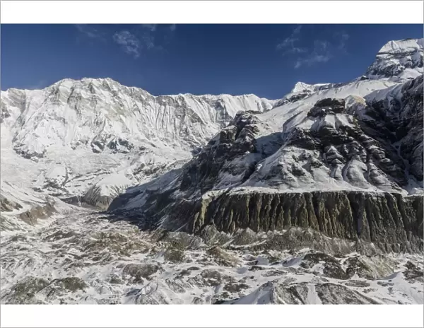 Annapurna I, 8091m, South Annapurna Glacier and its moraine and moraine ridge, from Annapurna Base Camp, 4130m, Annapurna Conservation Area, Nepal, Himalayas, Asia
