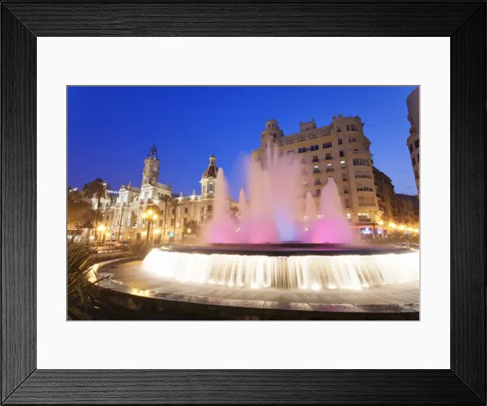 Framed Print : Illuminated fountain on Plaza del Ayuntamineto with town hall at dusk, Valencia, Comunidad Valencia, Spain, Europe Framed Print : Illuminated fountain on Plaza del Ayuntamineto with town hall at dusk, Valencia, Comunidad Valencia, Spain, Europe