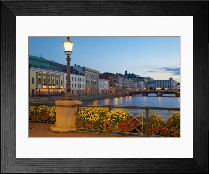 Framed Print : Restaurant on Sodra Hamngatan and Canal at dusk, Gothenburg, Sweden, Scandinavia, Europe Framed Print : Restaurant on Sodra Hamngatan and Canal at dusk, Gothenburg, Sweden, Scandinavia, Europe