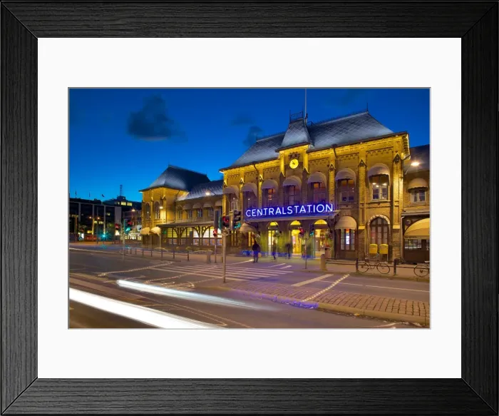 Framed Print : Central Station at dusk, Drottningtorget, Gothenburg, Sweden, Scandinavia, Europe Framed Print : Central Station at dusk, Drottningtorget, Gothenburg, Sweden, Scandinavia, Europe