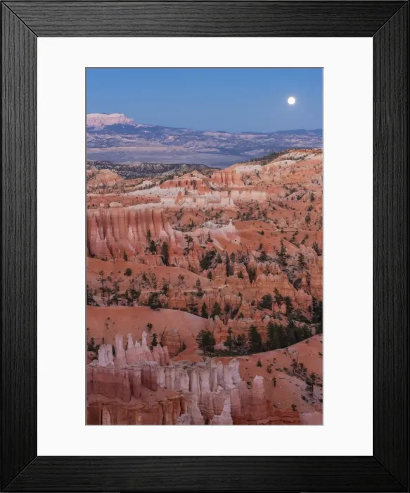 Framed Print : Moonrise over Bryce Canyon Amphitheater from Sunrise Point, Bryce Canyon National Park, Utah, United States of America, North America Framed Print : Moonrise over Bryce Canyon Amphitheater from Sunrise Point, Bryce Canyon National Park, Utah, United States of America, North America