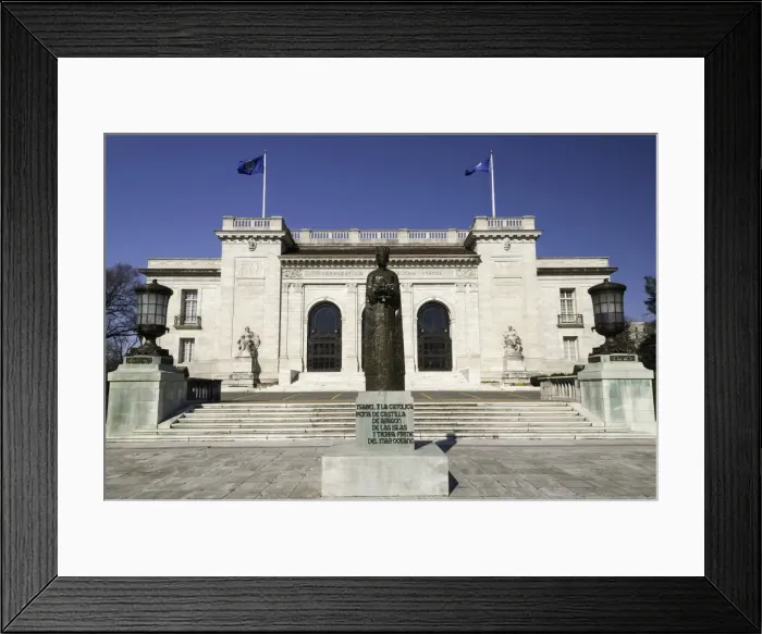 Framed Print : Statue of Queen Isabella of Spain outside the headquarters of the Organization of American States (OAS), Washington, D. C. United States of America, North America Framed Print : Statue of Queen Isabella of Spain outside the headquarters of the Organization of American States (OAS), Washington, D. C. United States of America, North America