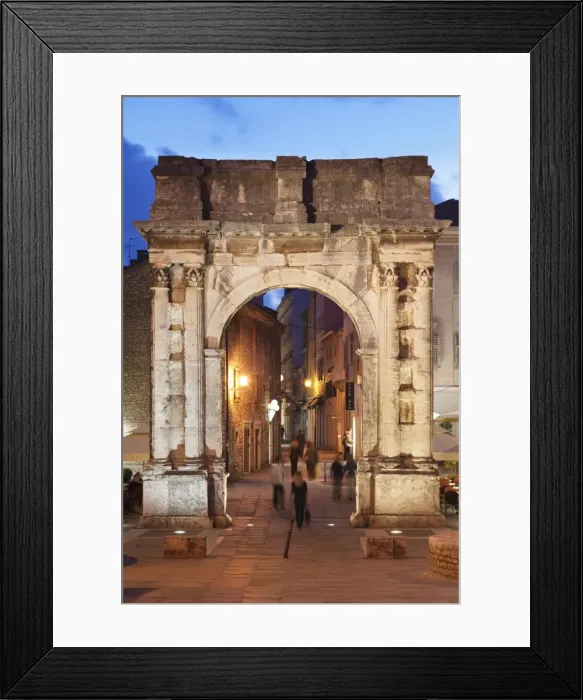 Framed Print : Illuminated Roman triumphal arch, Arch of Sergil, in the Old Town at night, Pula, Istria, Croatia, Europe Framed Print : Illuminated Roman triumphal arch, Arch of Sergil, in the Old Town at night, Pula, Istria, Croatia, Europe