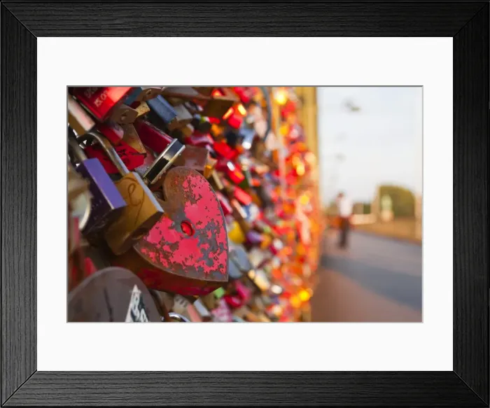 Framed Print : Love locks tied onto the railway bridge in Cologne, North Rhine-Westphalia, Germany, Europe Framed Print : Love locks tied onto the railway bridge in Cologne, North Rhine-Westphalia, Germany, Europe