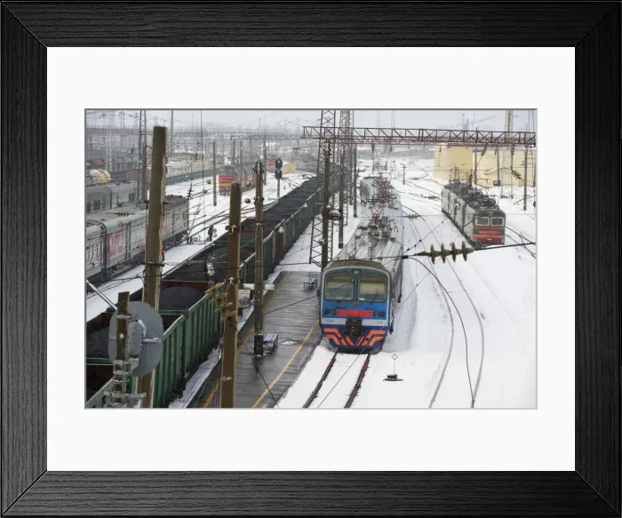 Framed Print : Railway station on the Trans-Siberian line, Balezino, Udmurtia, Russia, Europe Framed Print : Railway station on the Trans-Siberian line, Balezino, Udmurtia, Russia, Europe