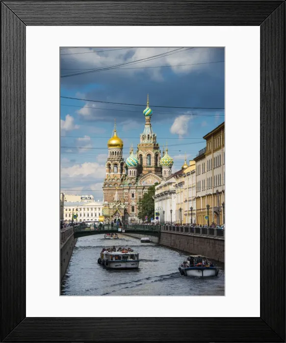 Framed Print : Tourist boat in front of the Church of the Saviour on Spilled Blood, St. Petersburg, Russia, Europe