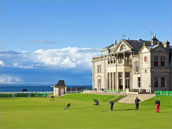 Golf course and club house, The Royal and Ancient Golf Club of St. Andrews, St. Andrews, Fife, Scotland, United Kingdom, Europe