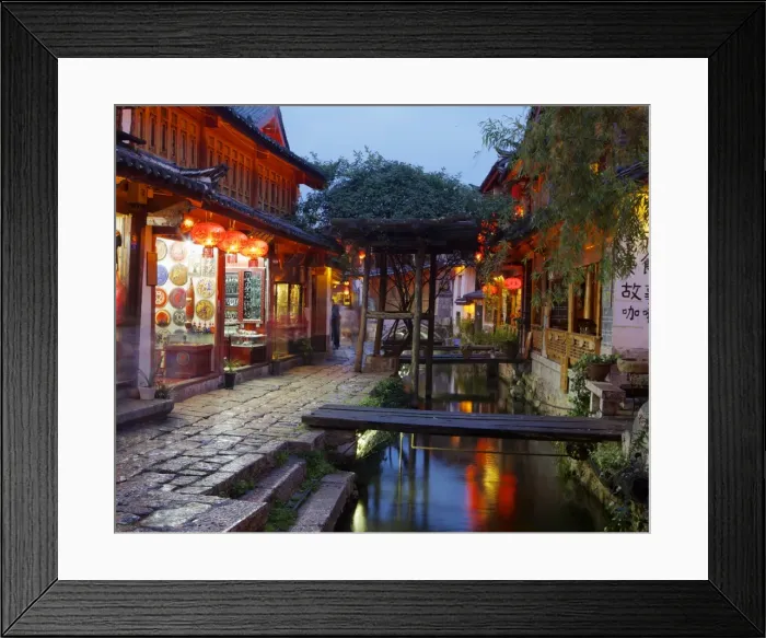 Framed Print : Early evening street scene in the Old Town, Lijiang, UNESCO World Heritage Site, Yunnan Province, China, Asia Framed Print : Early evening street scene in the Old Town, Lijiang, UNESCO World Heritage Site, Yunnan Province, China, Asia